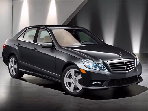 E Class Sedan Puzzle logo